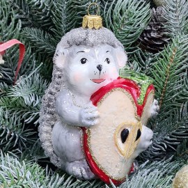  Ежик с яблоком